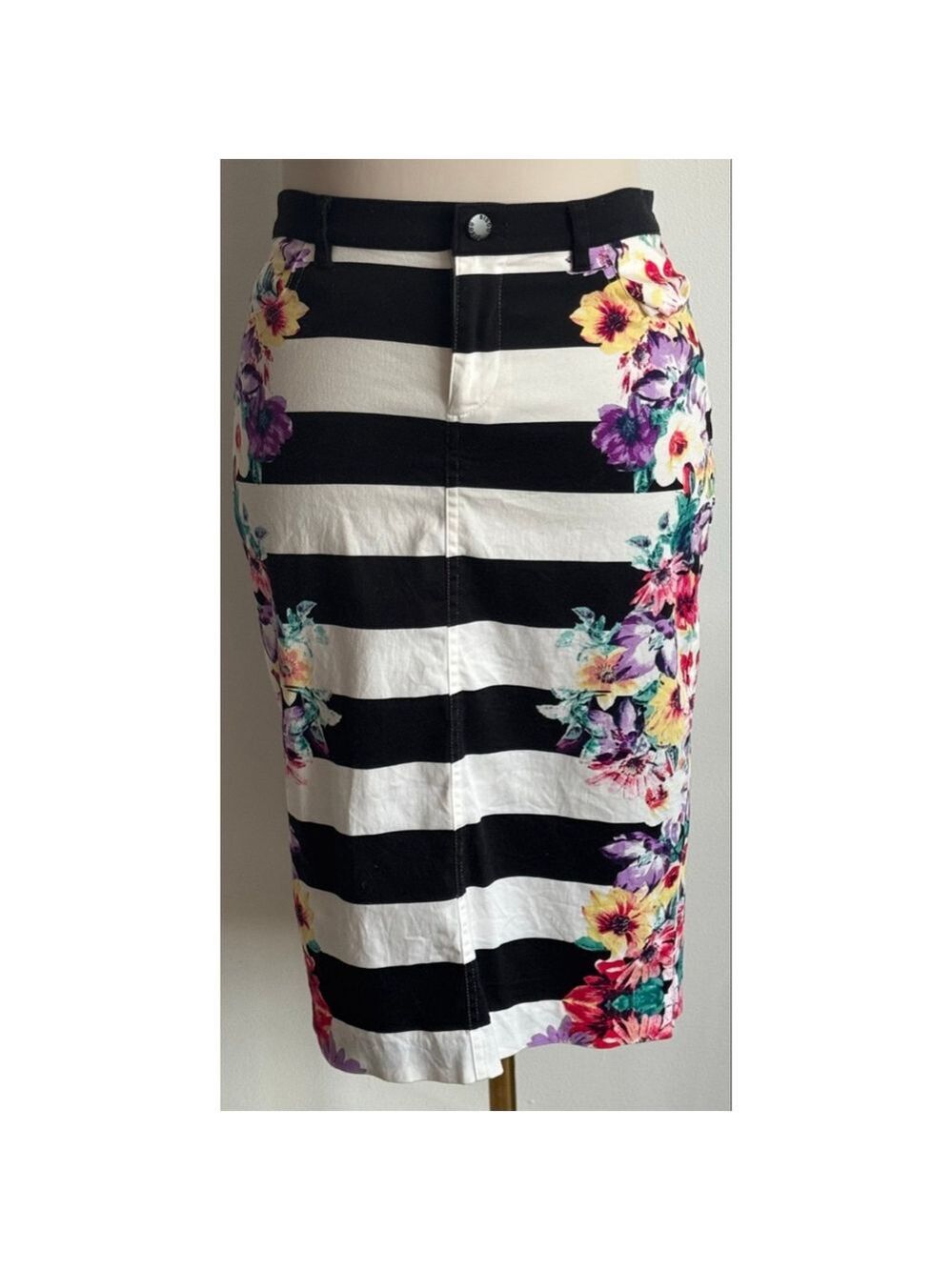Women's Bisou Bisou Black & White Striped Floral Pencil Skirt Size 2